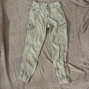 Beige American Eagle Joggers